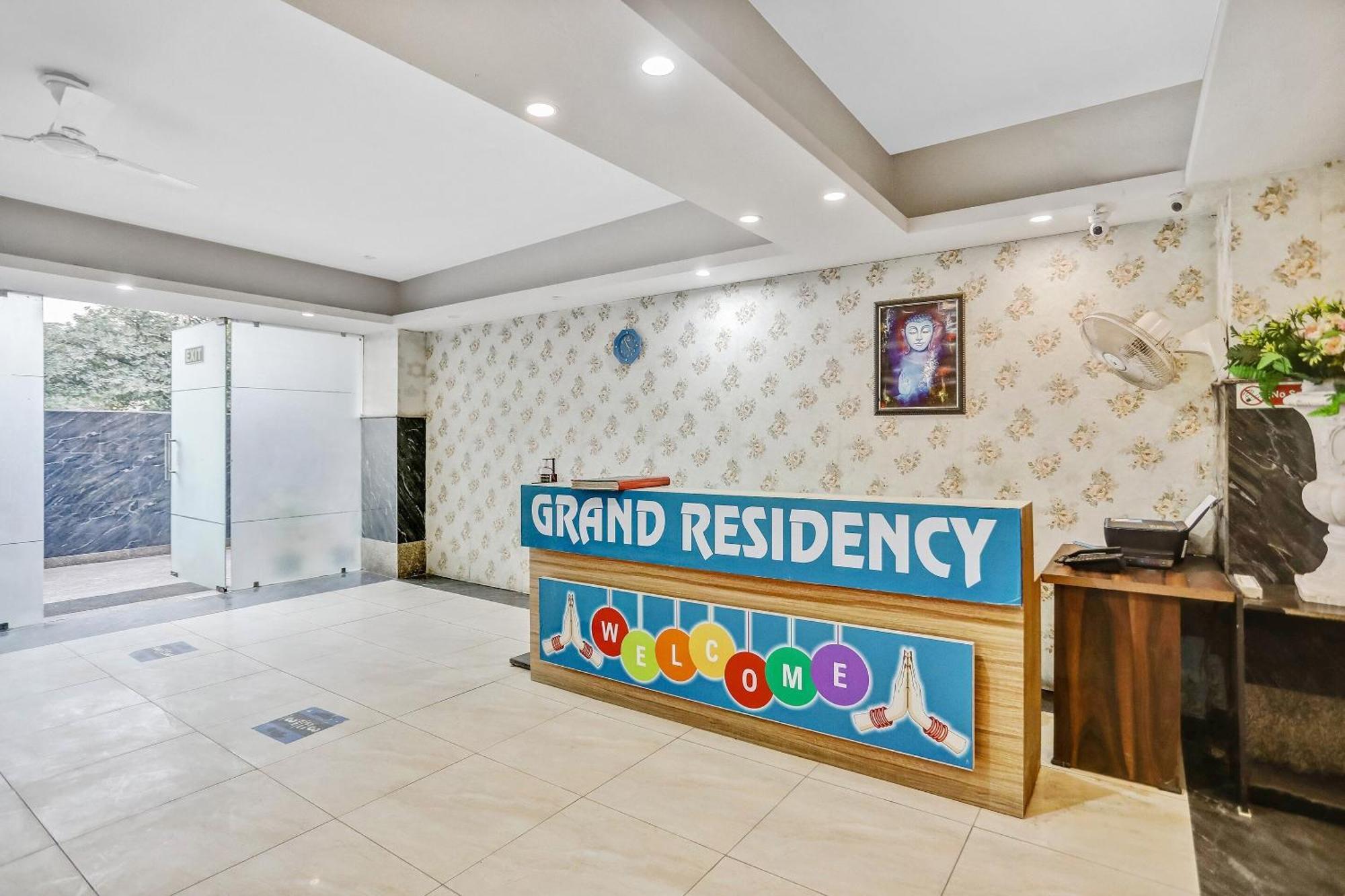 Townhouse 22956 Hotel Grand Residency Delhi Kültér fotó