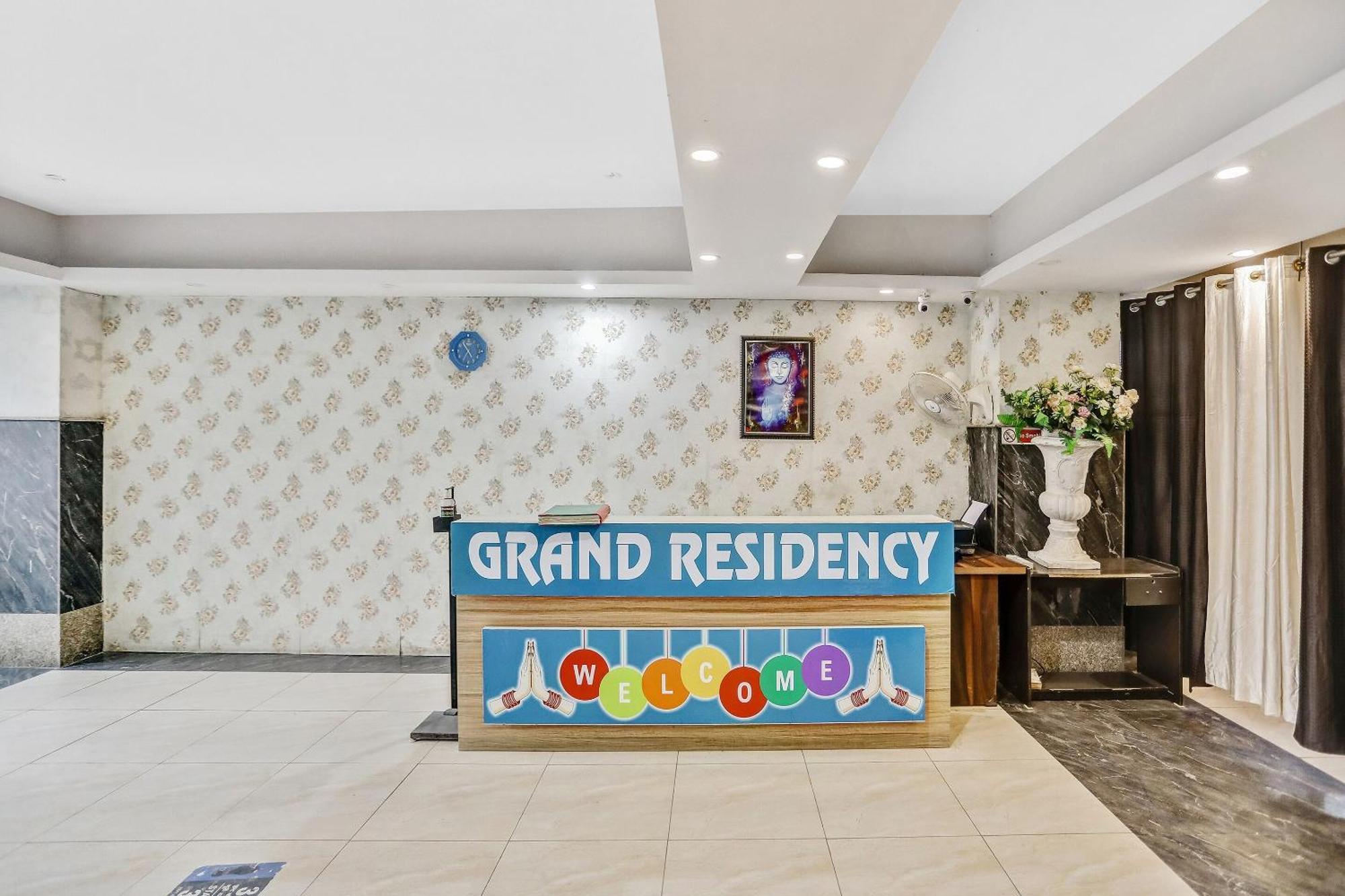 Townhouse 22956 Hotel Grand Residency Delhi Kültér fotó