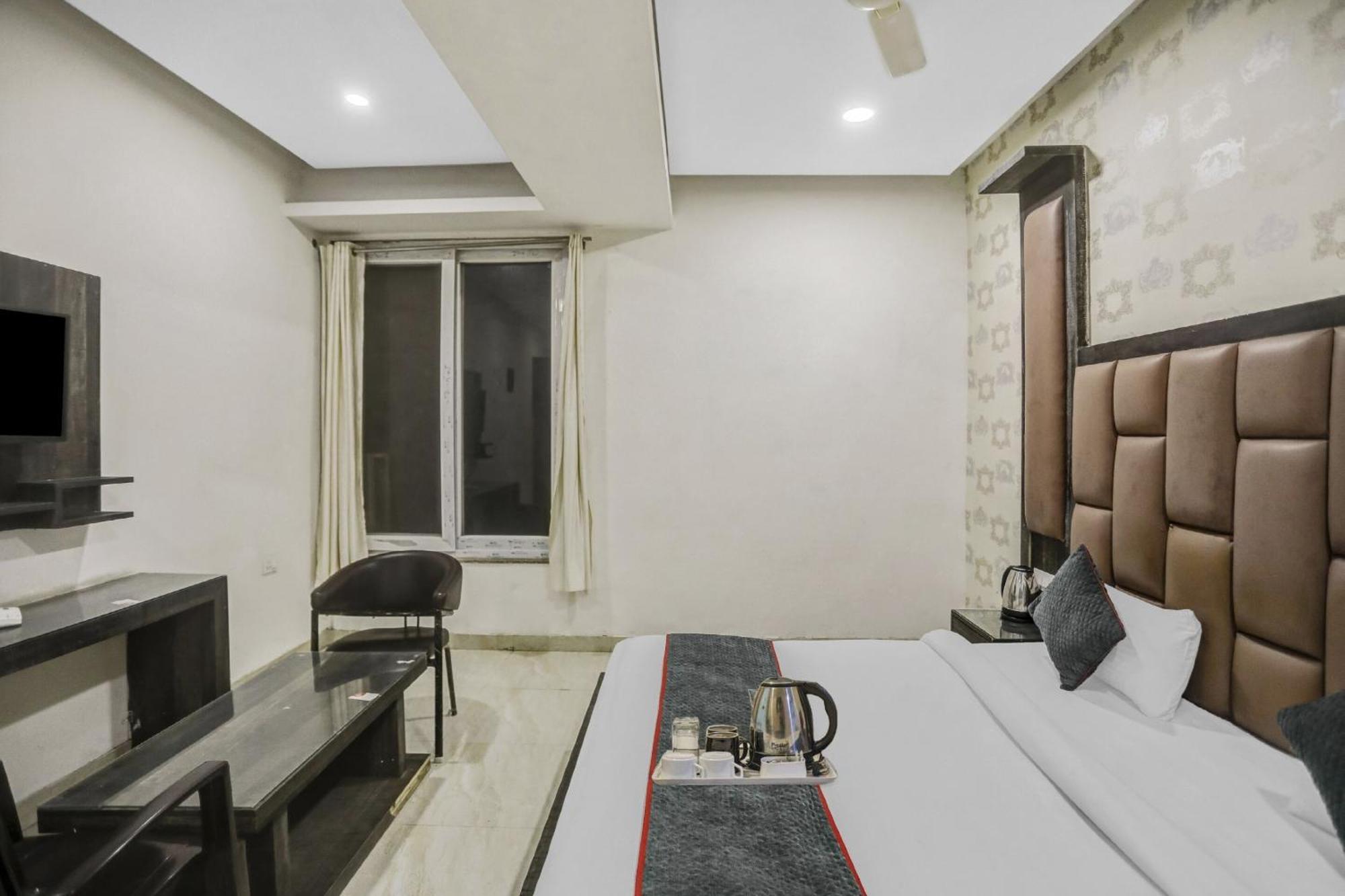 Townhouse 22956 Hotel Grand Residency Delhi Kültér fotó